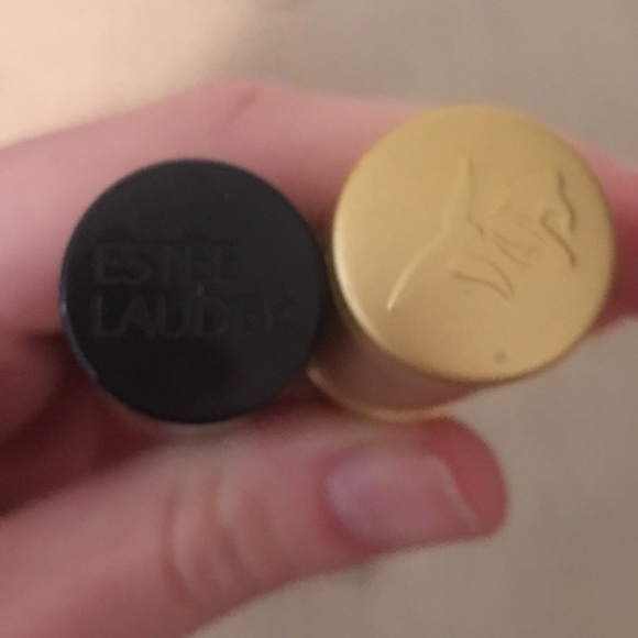 Estée Lauder Lipsticks - Picture 2 of 3